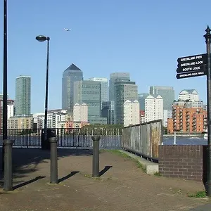 Apartment Surrey Quays 